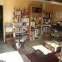 Bibliothèque associative : livres, périodiques, vidéos