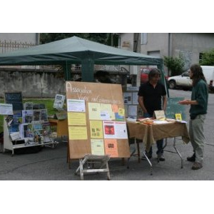 Stand de l'association à la foire d'Aspet en mai 2008